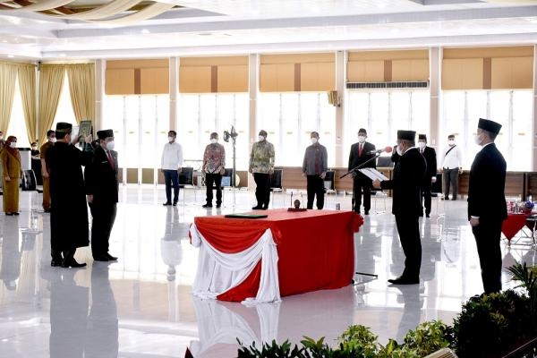 Lantik Kepala Dinas Kesehatan Sumut, Edy Rahmayadi Minta Kerja Cepat, Tepat dan Benar